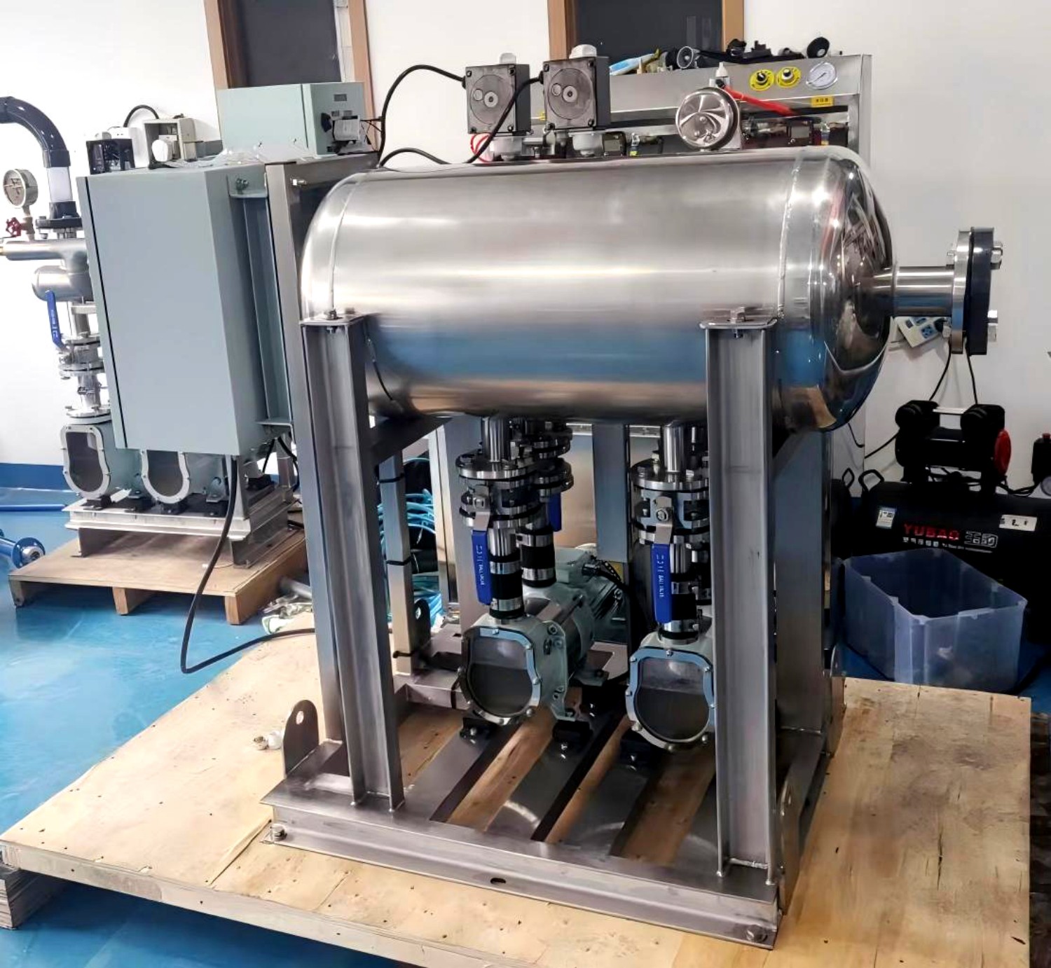 HZT029015001-15MBD 125L Vacuum Station Dual Pump Layout